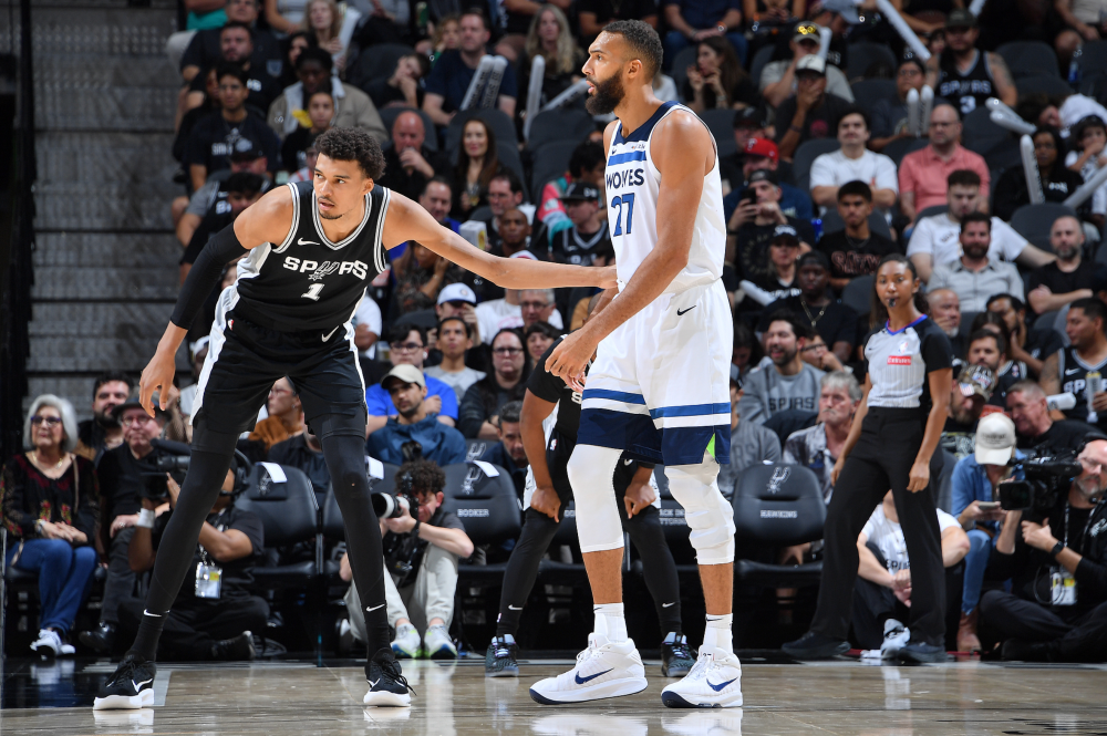 火箭绝杀勇士,米切尔带队取胜 火箭绝杀勇士,米切尔带队取胜