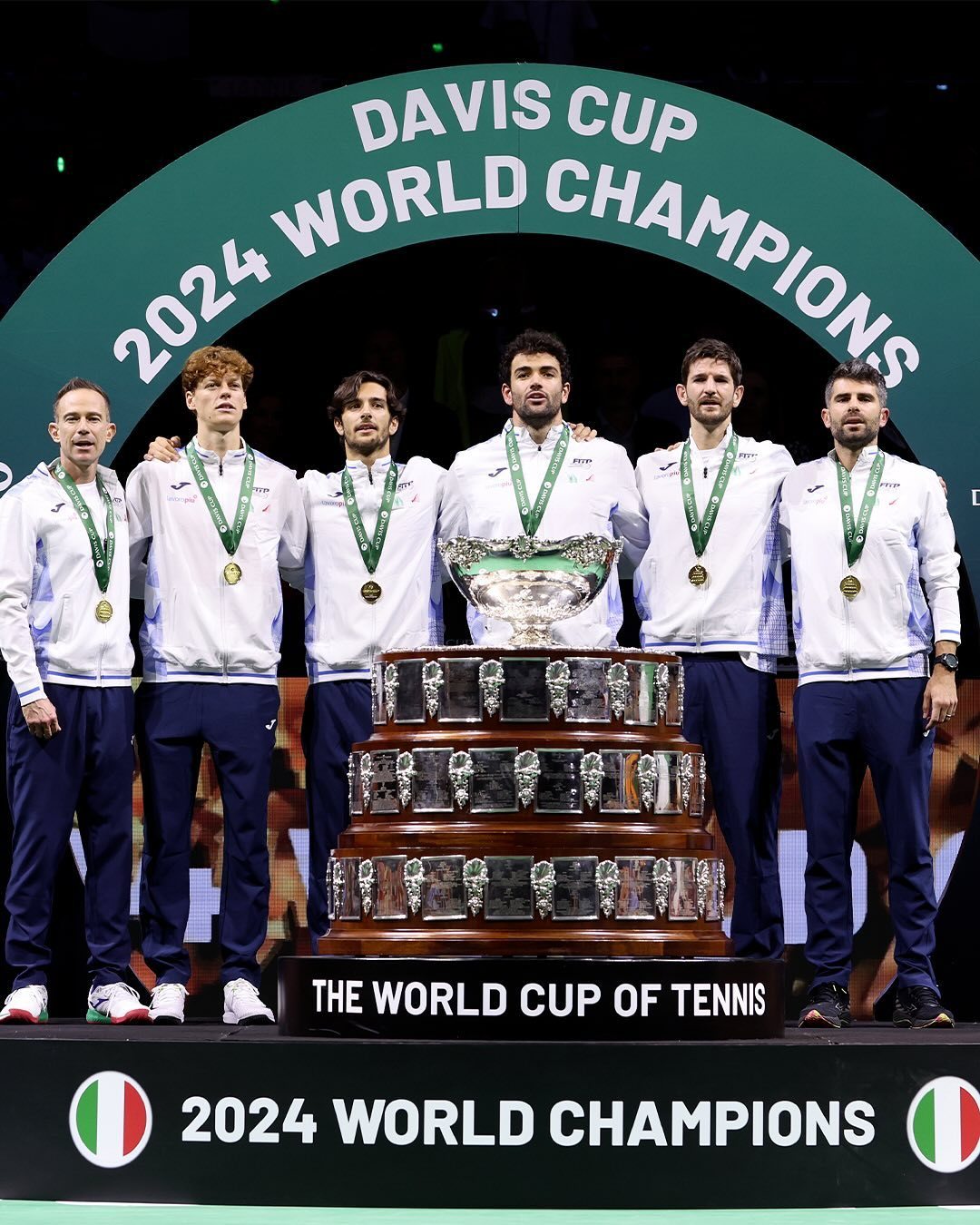 年终总决赛翻盘拉沃尔杯，辛纳高光表现