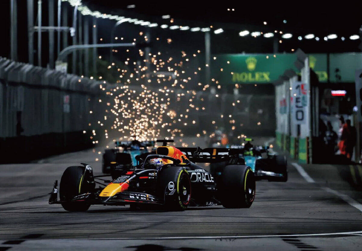 红牛车队横扫梅赛德斯,汉密尔顿关键制胜 红牛车队横扫梅赛德斯,汉密尔顿关键制胜