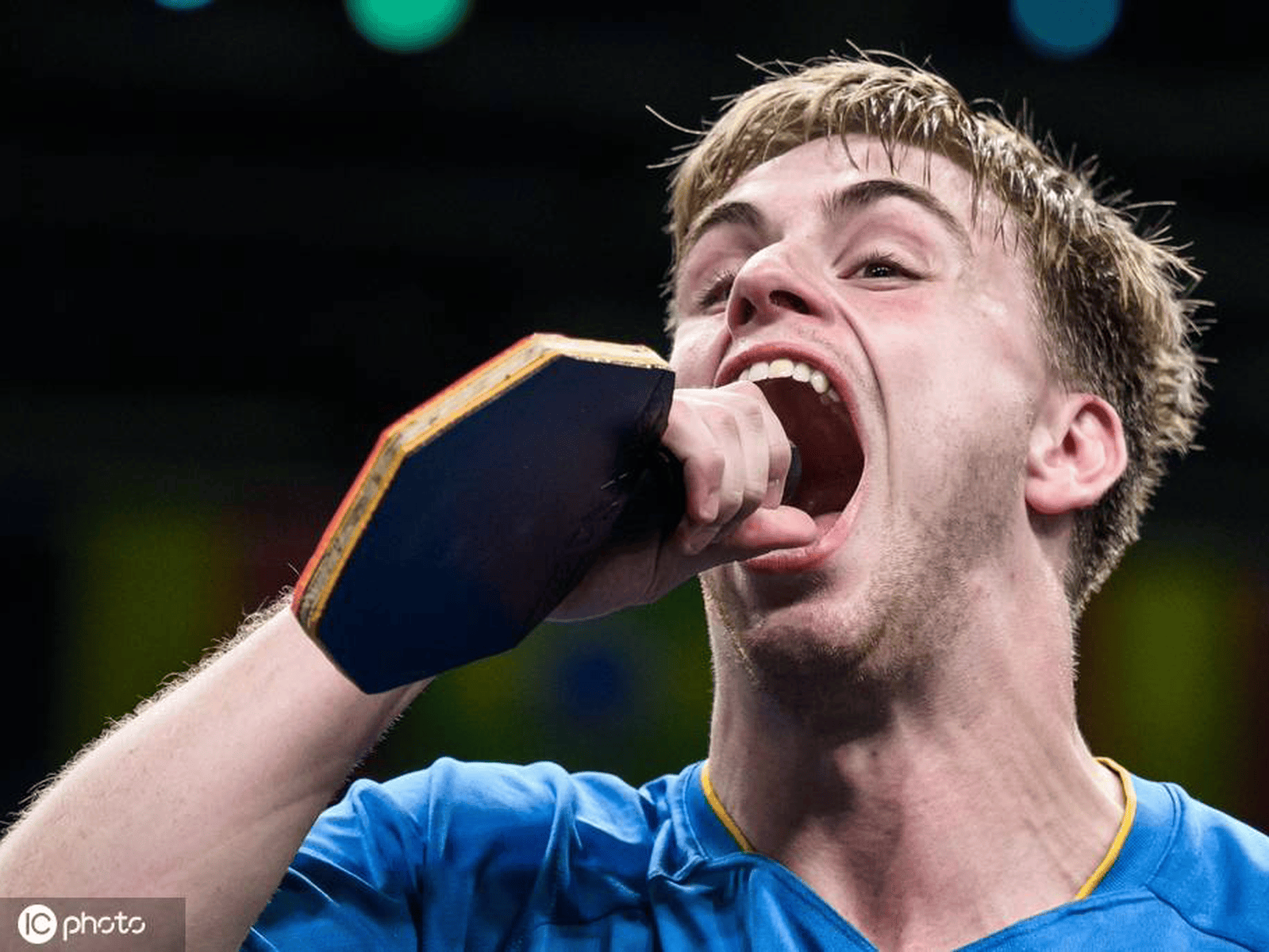 瑞典队碾压日本队,奥恰洛夫点燃赛场 瑞典队碾压日本队,奥恰洛夫点燃赛场