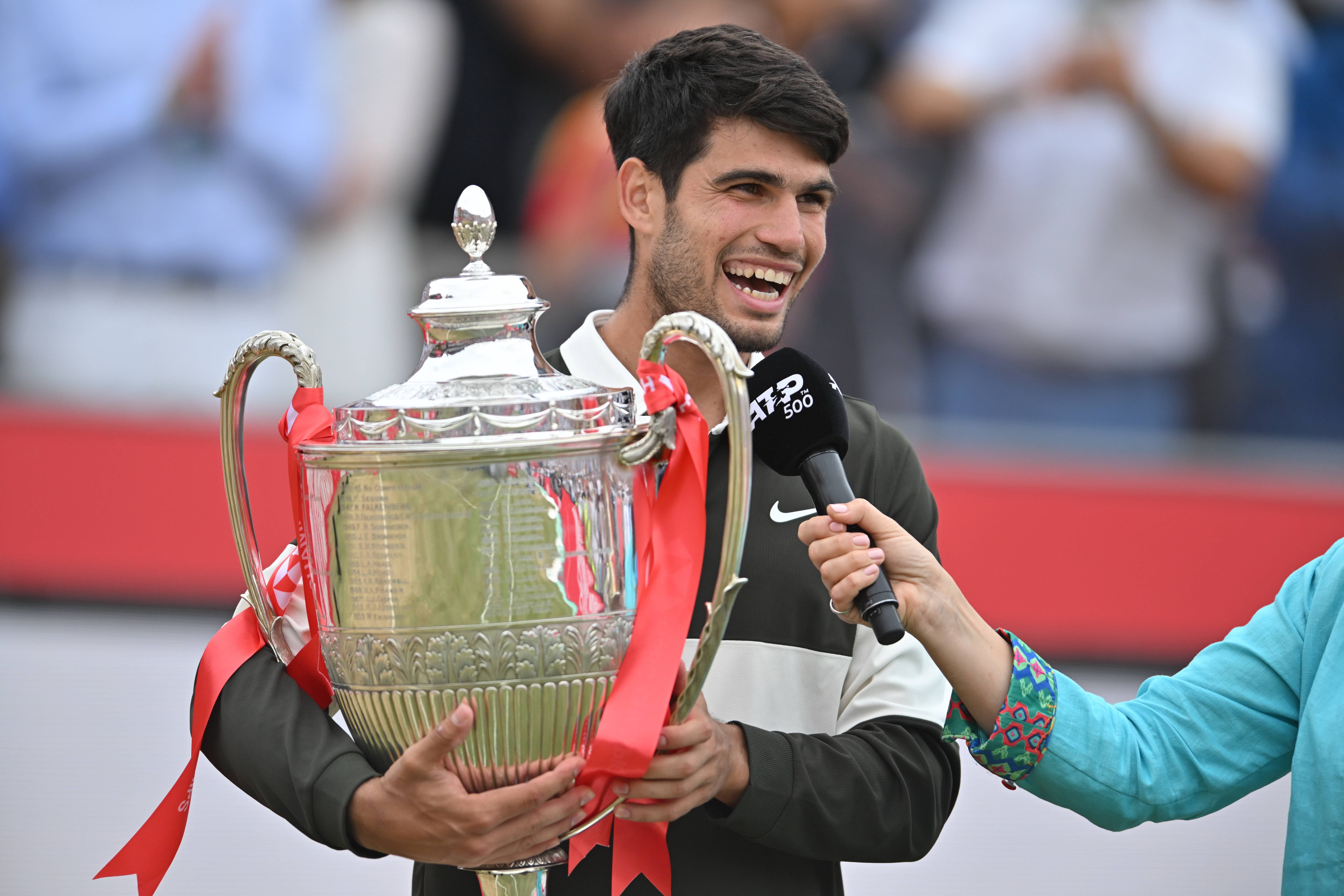 蒙特卡洛大师赛翻盘拉沃尔杯，阿尔卡拉斯惊艳四座