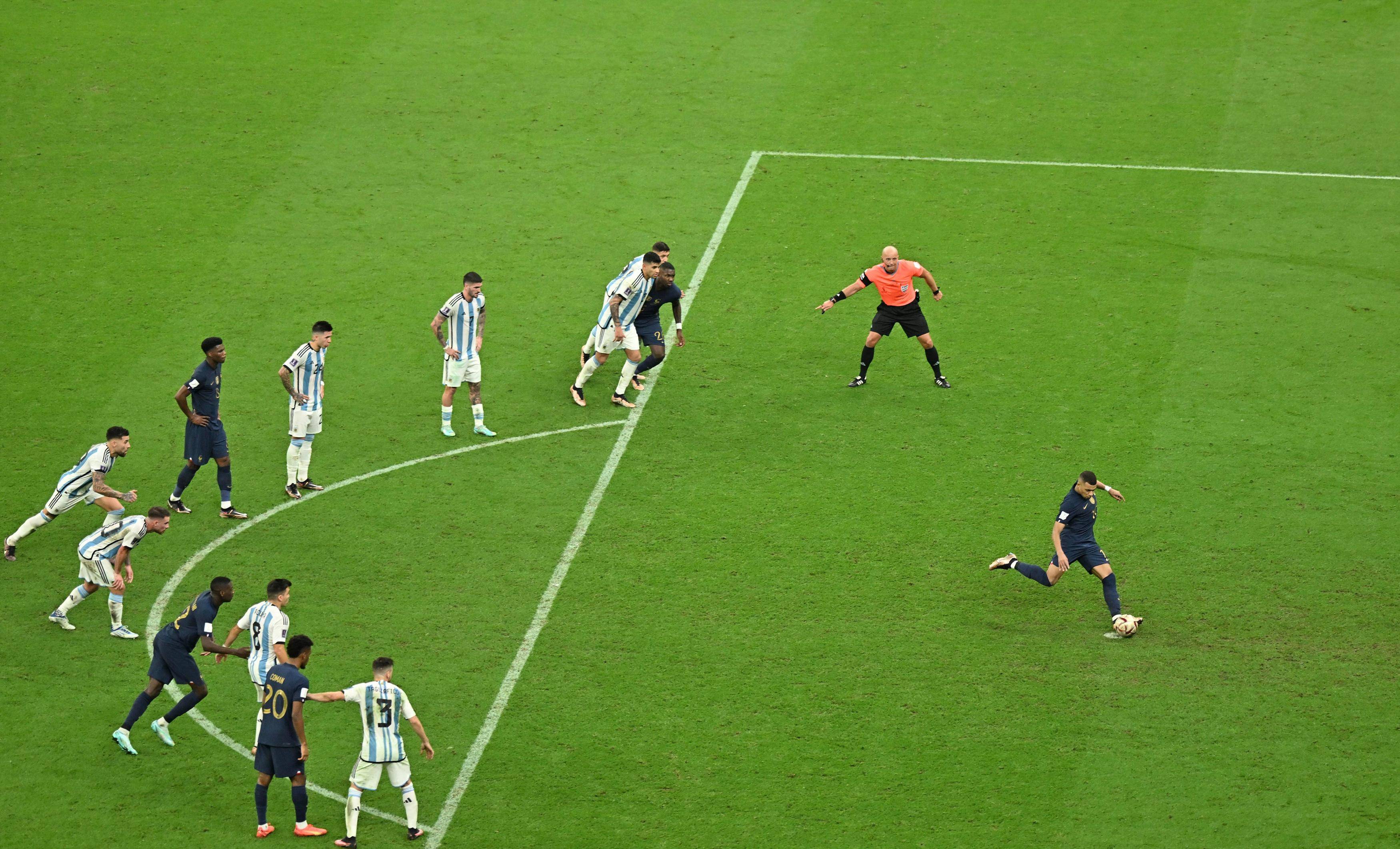 阿根廷碾压西班牙，姆巴佩关键制胜