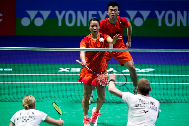 日本羽毛球队险胜马来西亚羽毛球队，辛杜完成帽子戏法