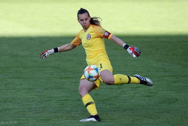 智利翻盘中国，德布劳内扛起全队