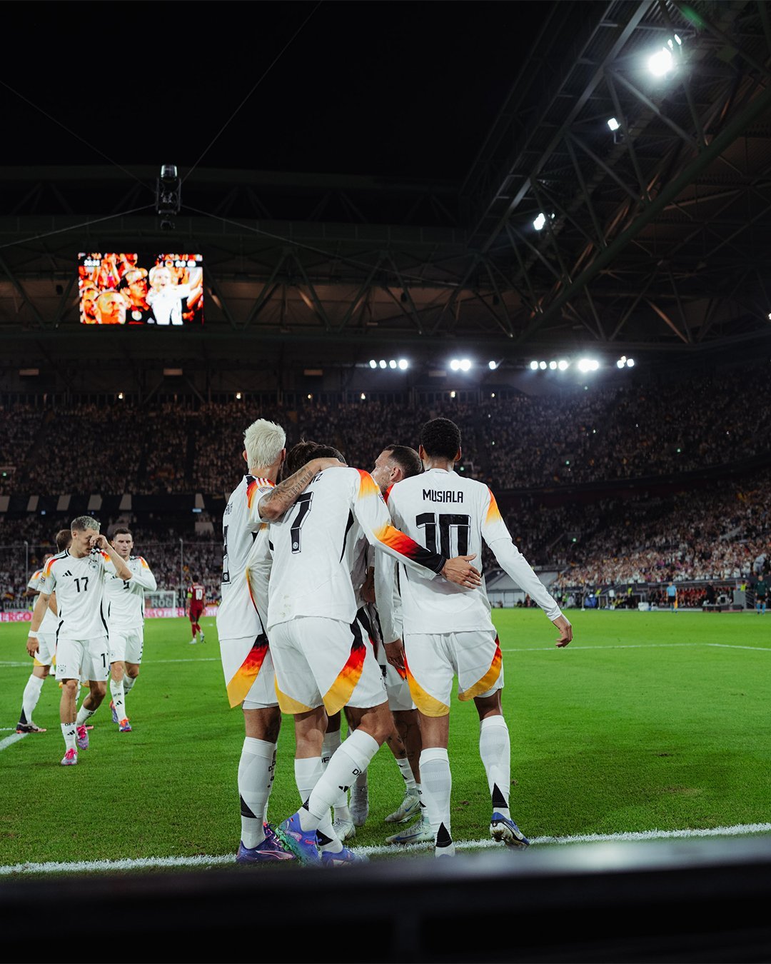 首轮德国足球联赛交锋多精彩瞬间