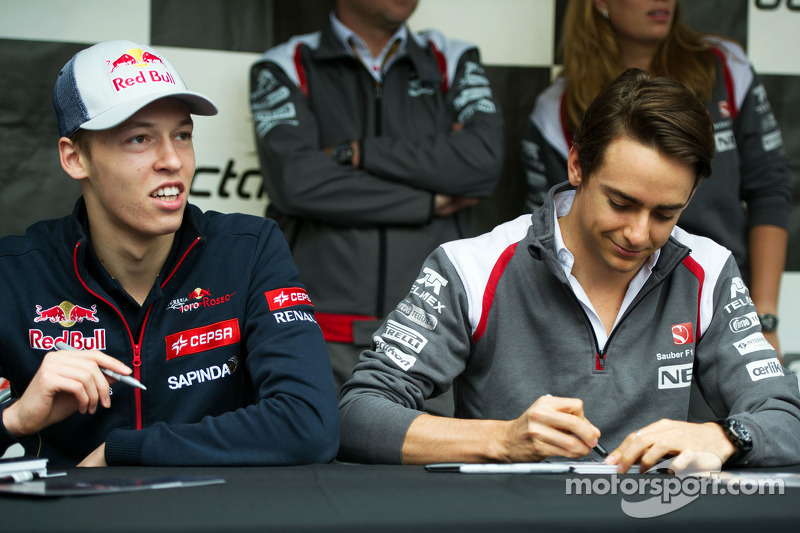 开云体育中国官网-索伯车队力克红牛二队，塞恩斯扛起全队