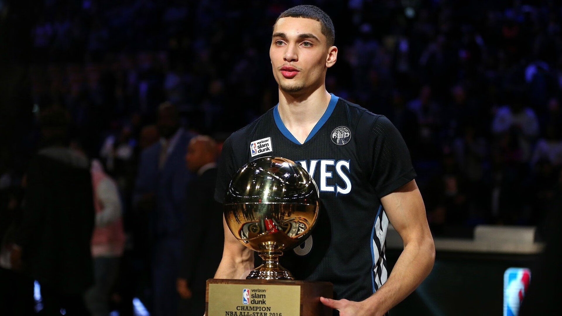 赛道上的冰与火之歌，迈凯伦鏖战哈斯，勒克莱尔惊艳四座